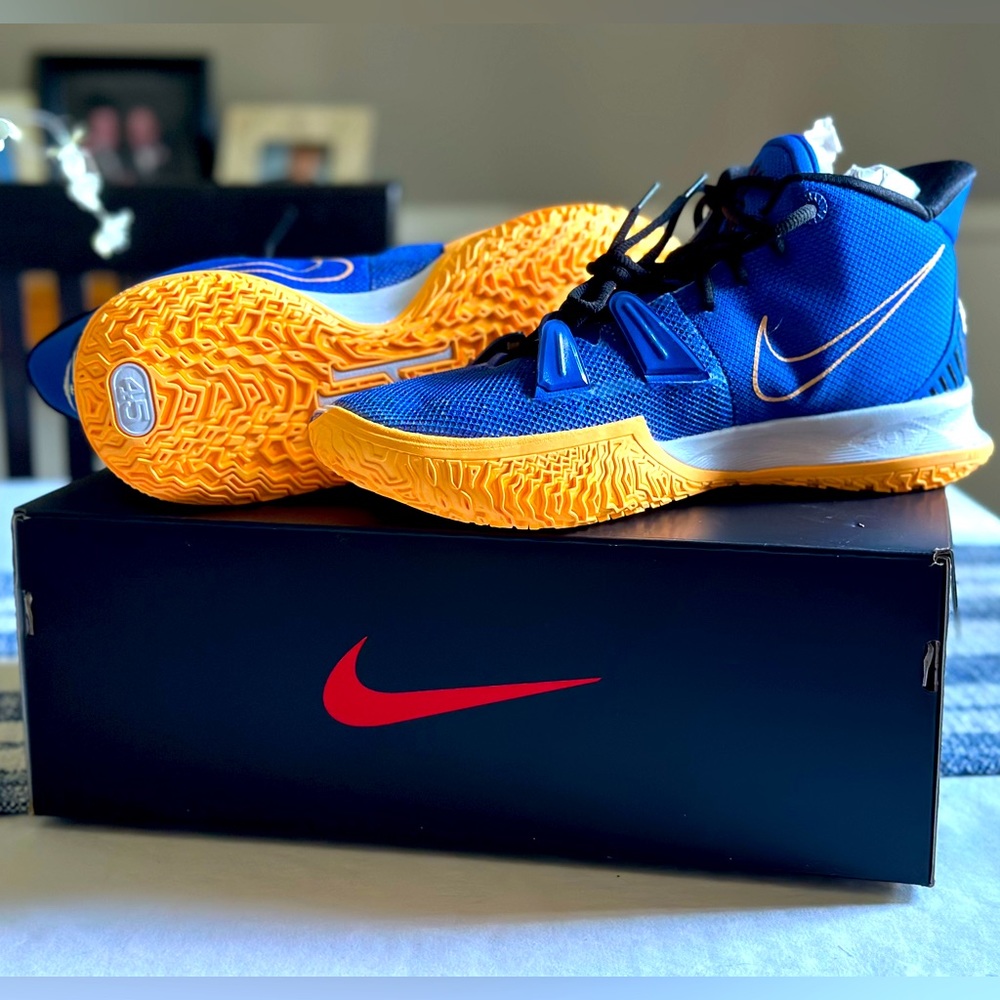 Kyrie 7 Hyper Royal Size 11